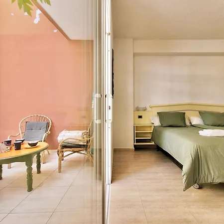 Terrace - Only Adults -